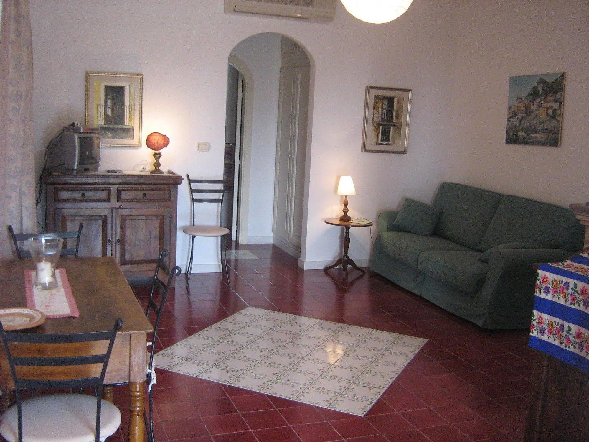 Villa Santa Sofia Асчеа Екстериор снимка