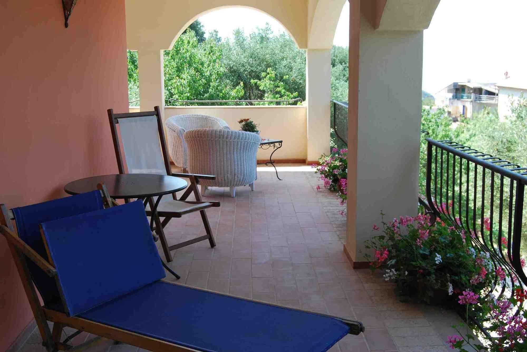 Villa Santa Sofia Асчеа Екстериор снимка